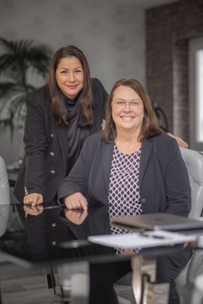 Förderung erhalten - Ihre Experten: Claudia und Sandra